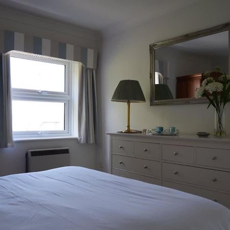 Villa Fabulous High Street Townhouse With Stunning Views & Parking At 'Eagles Nest' Falmouth Esterno foto