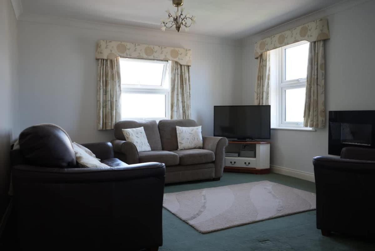 Villa Fabulous High Street Townhouse With Stunning Views & Parking At 'Eagles Nest' Falmouth Esterno foto