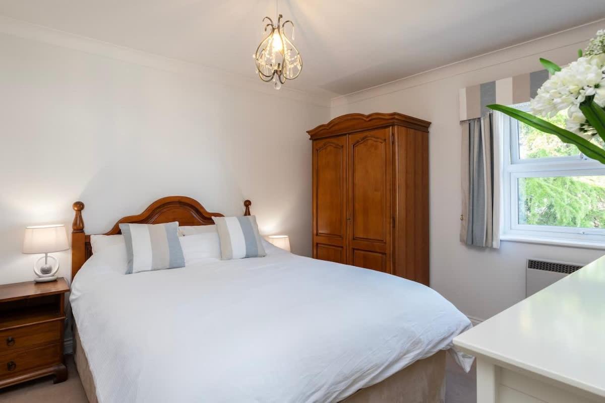 Villa Fabulous High Street Townhouse With Stunning Views & Parking At 'Eagles Nest' Falmouth Esterno foto